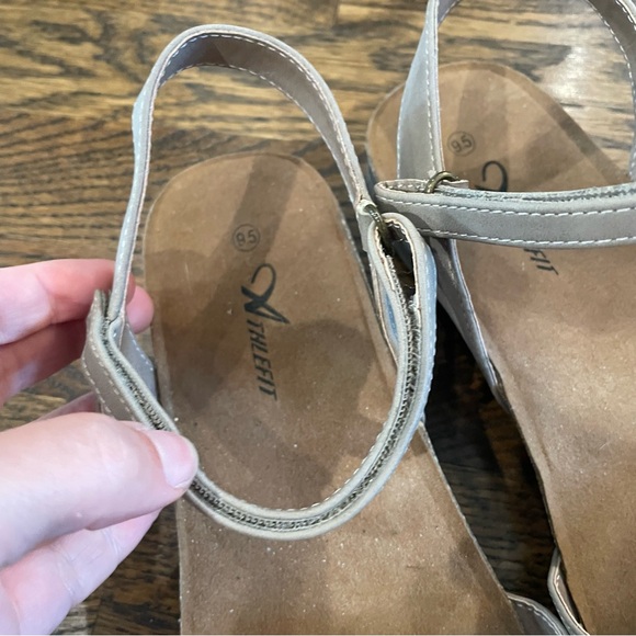 ATHLEFIT Gray Leather Cork Sole Mary Jane Clogs - Picture 7 of 8